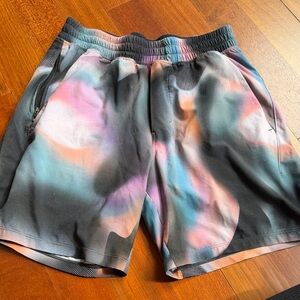 lululemon athletica Men's Shorts small